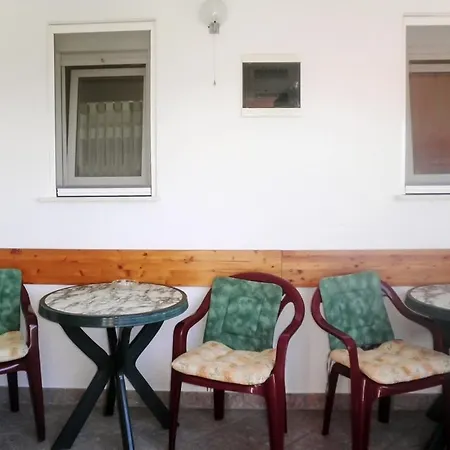 Ulica Xxxii B Apartment *